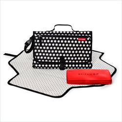 Skip Hop Pronto Changing Station in Connected Dots
